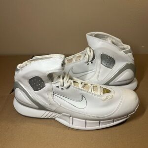 Nike Air Zoom Huarache 2K5 Kobe Men's Size 11.5 White metallic silver